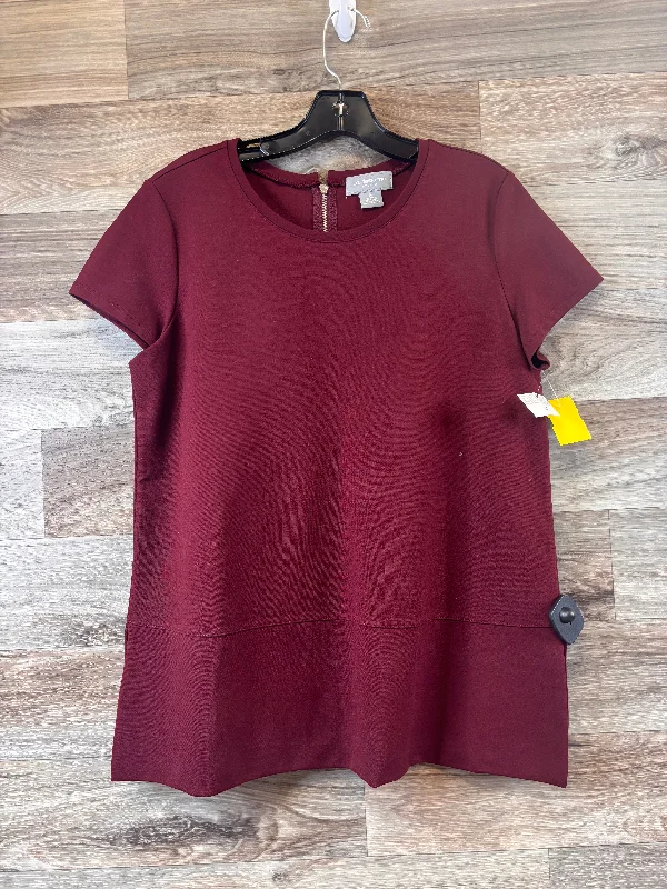 Top Short Sleeve By Liz Claiborne In Red, Size: M