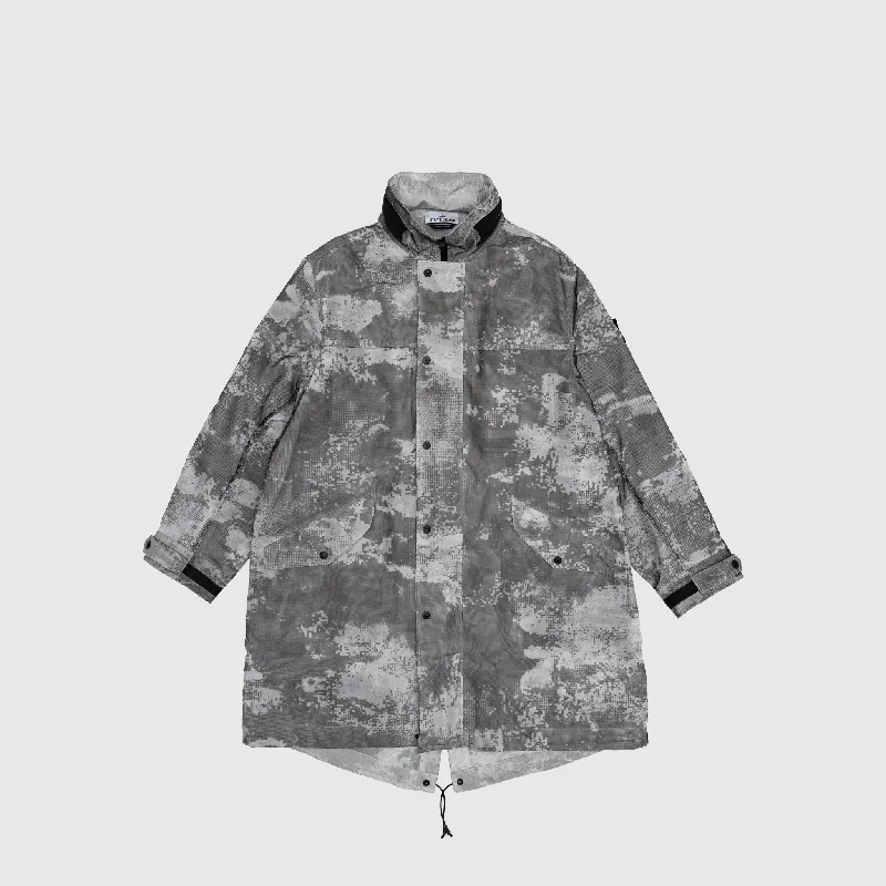 DISSOLVING GRID CAMO MESH ON REFLECTIVE ECONYL® REGENERATED JACKET