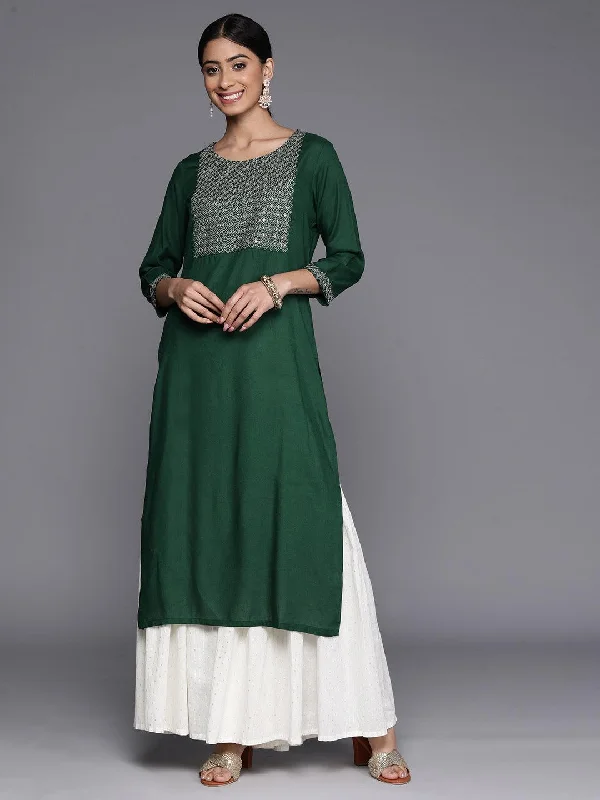 Green Yoke Design Rayon Straight Kurta